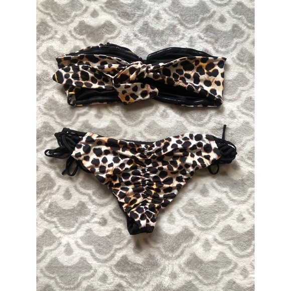 Beach Bunny “Born to be Wild” Bikini Set - Picture 2 of 4